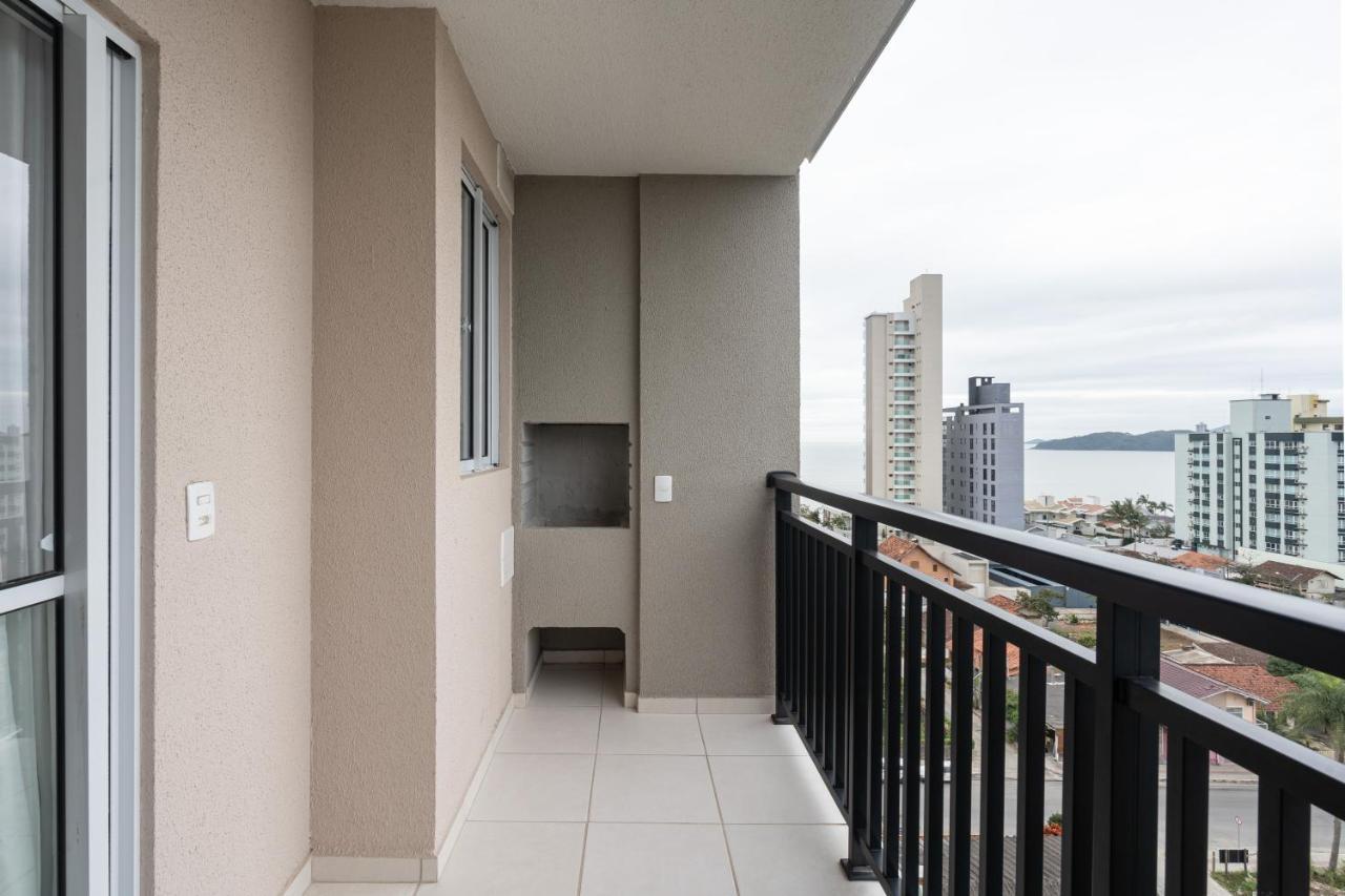 Apartamento Com Vista Mar, Ar-Condicionado, Wi-Fi Condominio Com Piscina, Quadra De Esportes Playground Infantil A 15 Minutos Do Beto Carreiro Piçarras Kültér fotó